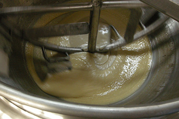 The whole process of Sugar boiler(SMCG-050) electric heating sugar to syrup. (Syrup machine, Sugar b